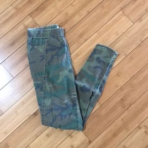 Camo Skinny Pants